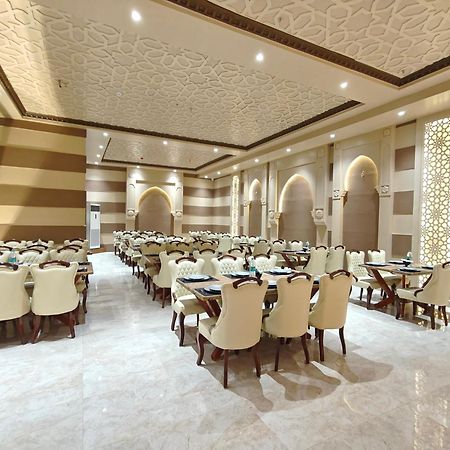 Hotel The S Crown Somnāth Exterior foto