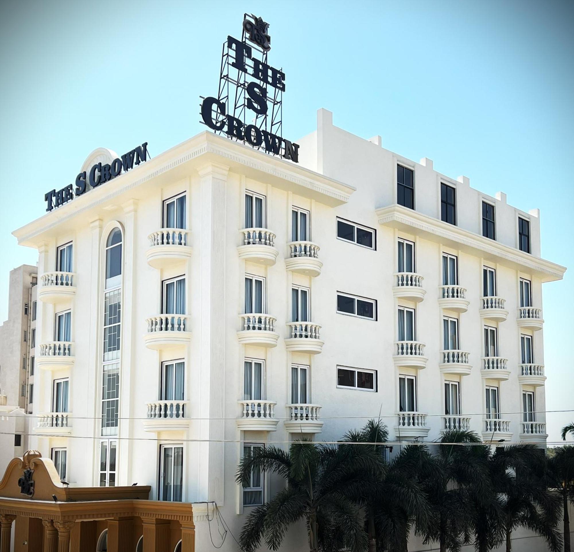 Hotel The S Crown Somnāth Exterior foto