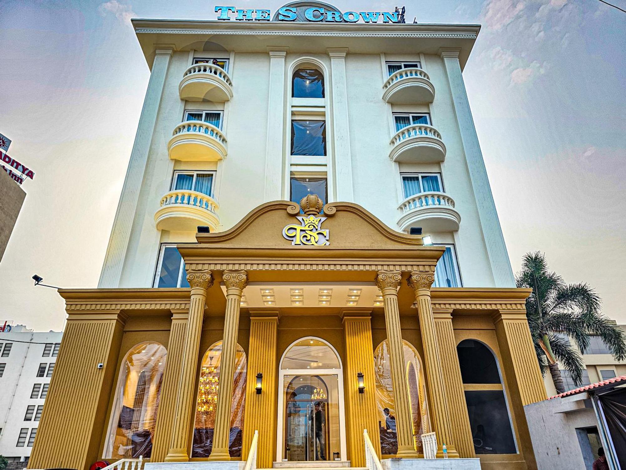Hotel The S Crown Somnāth Exterior foto