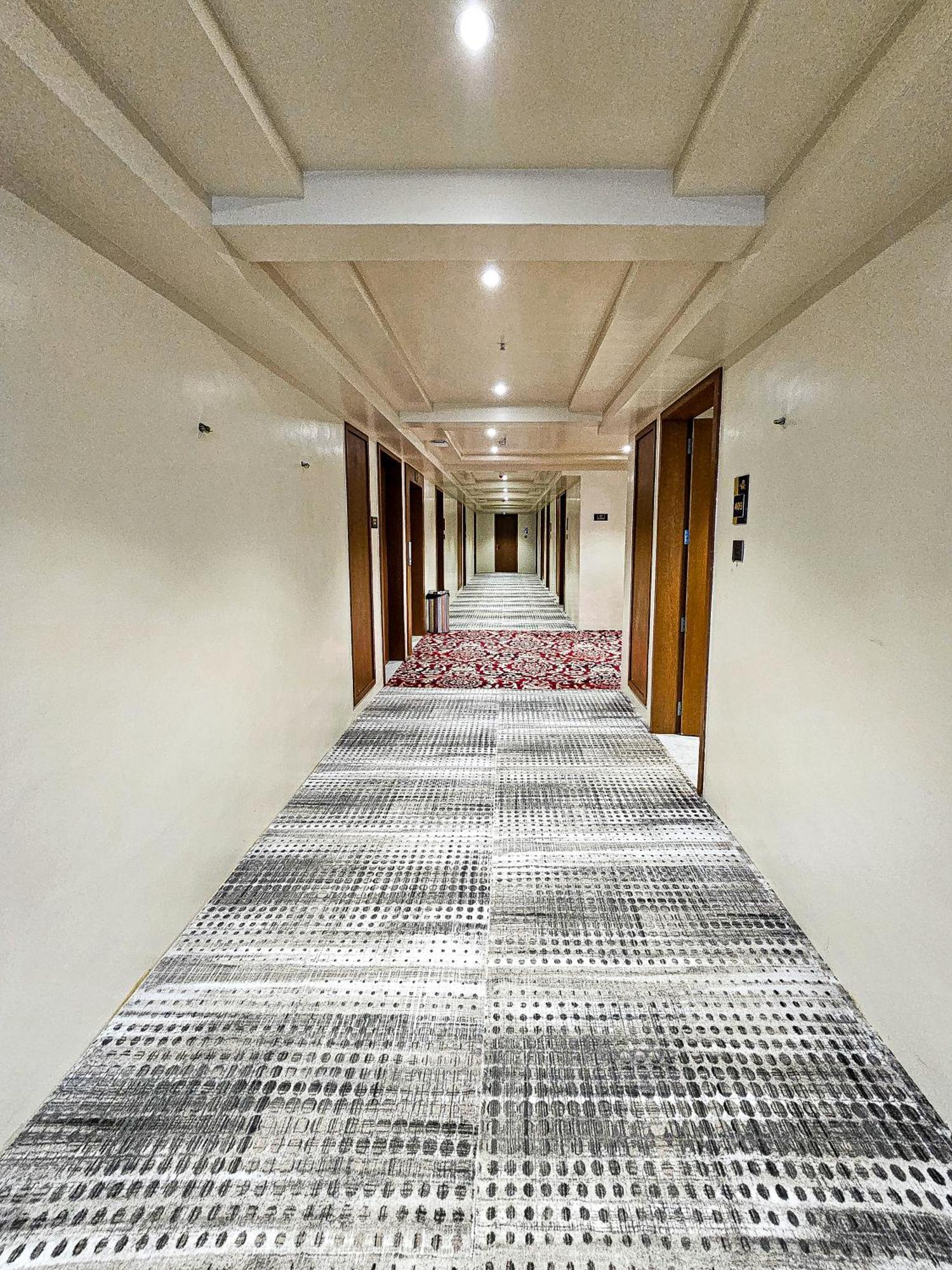 Hotel The S Crown Somnāth Exterior foto
